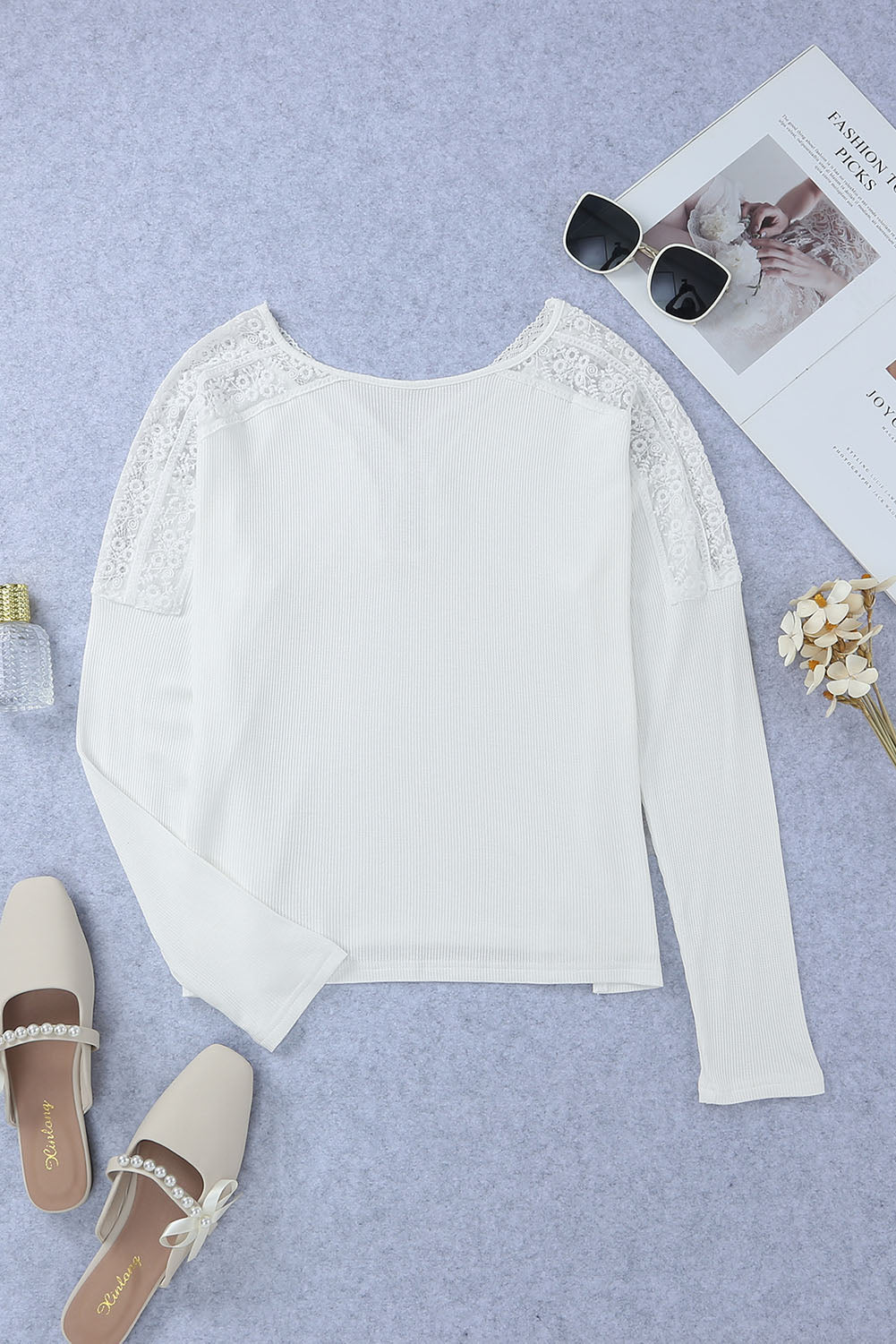 Ribbed V-Neck Spliced Lace Top