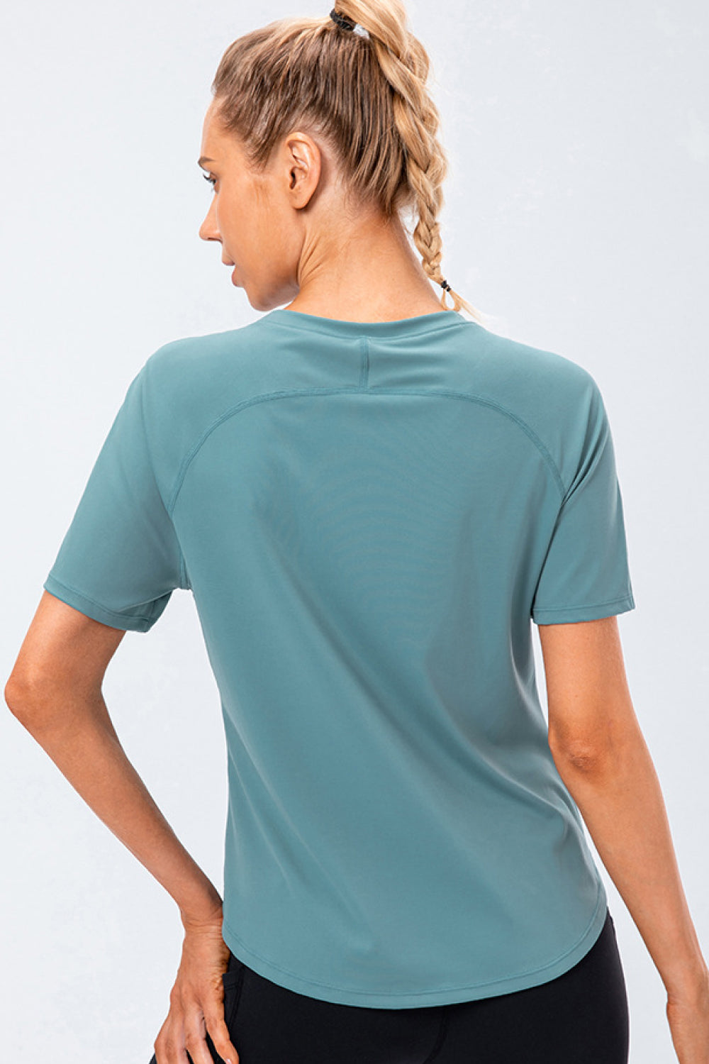 Curved Hem Raglan Sleeve Athletic T-Shirt