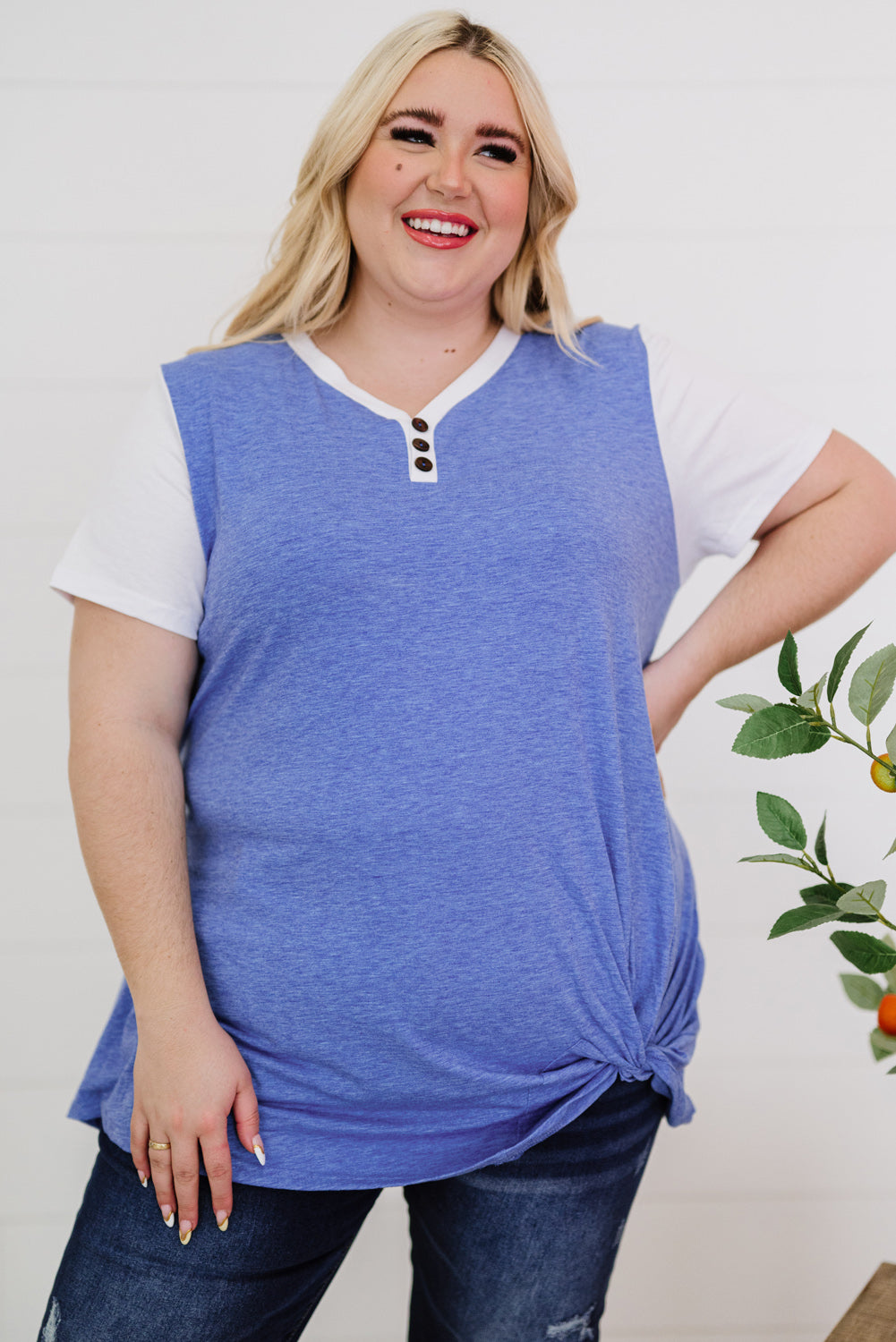 Plus Size Contrast Twisted Henley Tee