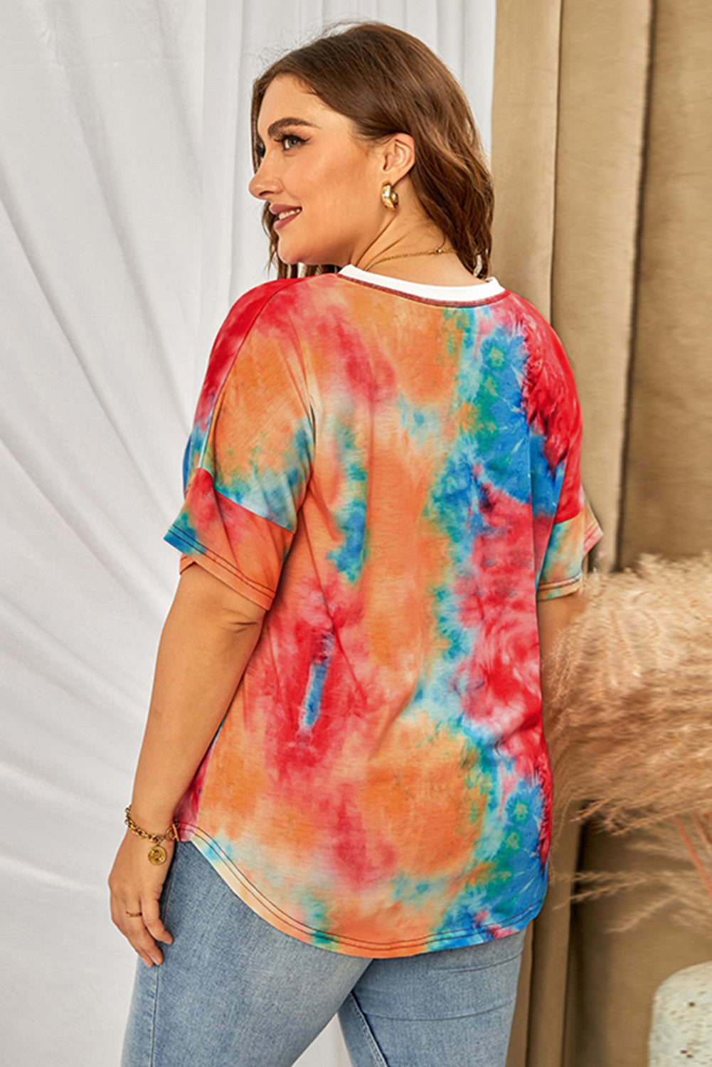 Plus Size Tie-Dye V-Neck Tee