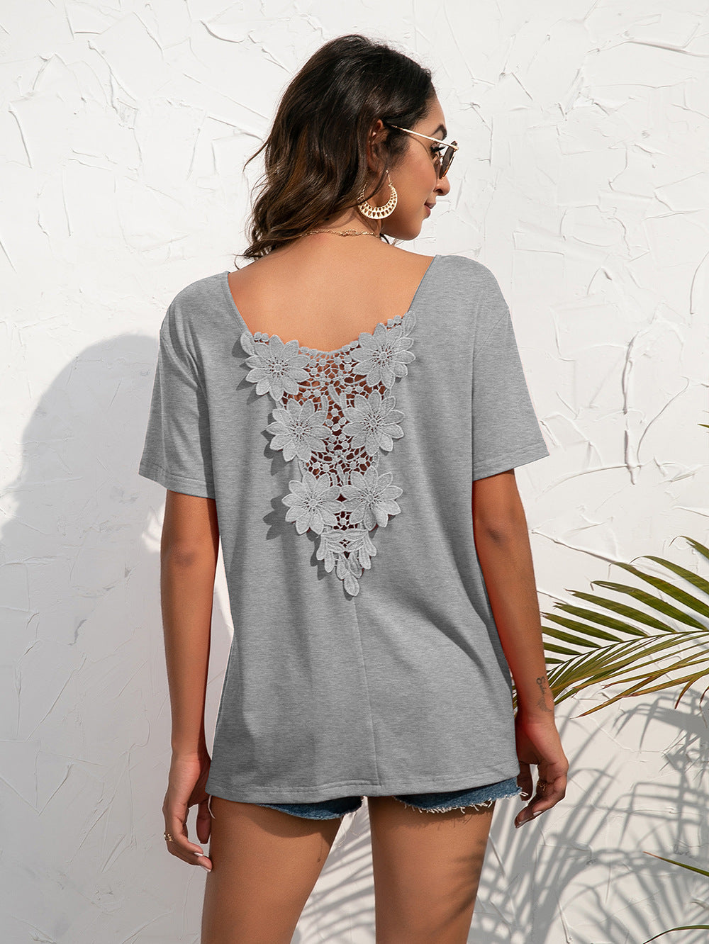 Lace Spliced Round Neck Tee